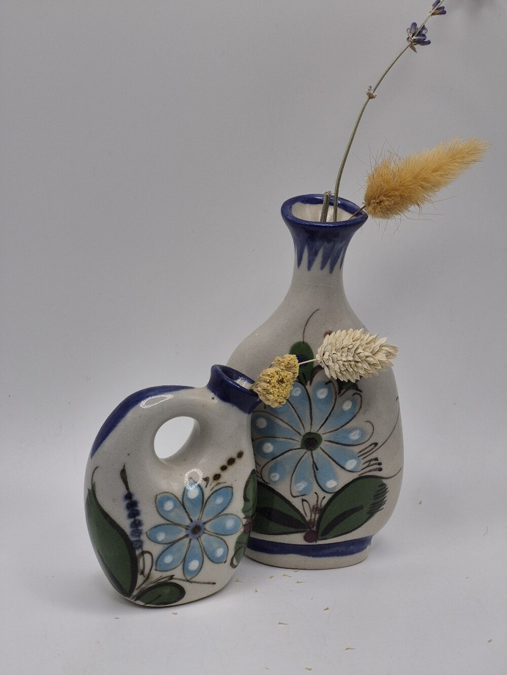 Mexico Artisans REY SIGNED Hand-Painted Blue Bird & Flower Ceramic Mini Vases 2 - Picture 7 of 9